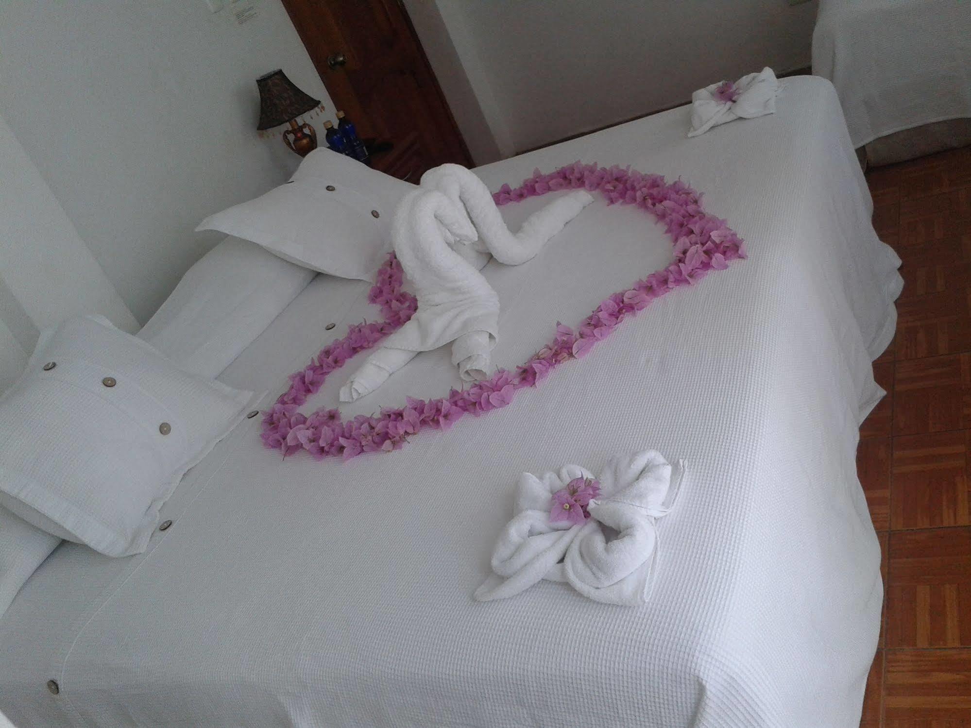 Galapagos Islands Hotel Пуерто Айора Екстериор снимка